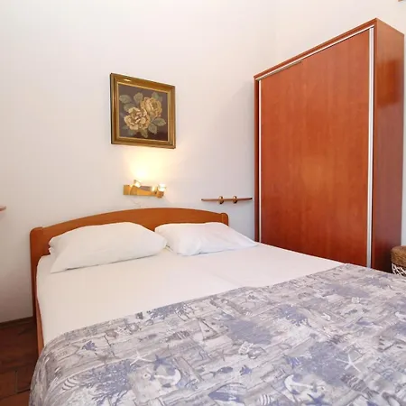 Grandi 1 Apartment *